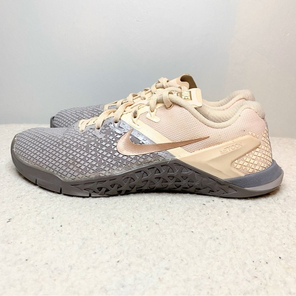 Nike Womens Metcon 4 XD AV2252-001 Gray Running Shoes Sneakers Size 8 - Picture 5 of 12